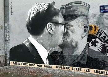 “Është i sëmurë rëndë” – Presidenti serb Vuçiç i kërkon gjykatës së Hagës lirimin e Ratko Mlladiç