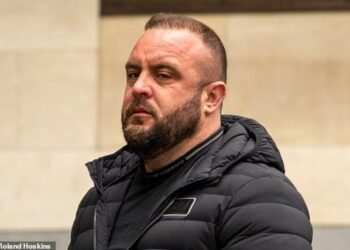 Rrëfeu në gjykatën britanike për vrasjet “me porosi” në Shqipëri, kush është “Fania” nga Berati dhe pse Talo Çela e donte të vdekur