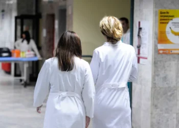 Mjekësi pa specialistë, Shqipëria e kufizuar në trajtimin shëndetësor