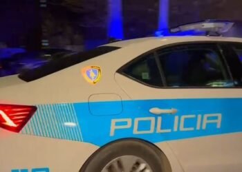 Alarmi për bombë në qendrën tregtare në Tiranë, Policia: Nuk u gjet asgjë e dyshimtë