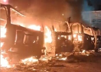 Digjen 4 makina betoniere në Vlorë, dyshohet për zjarrvënie të qëllimshme