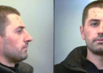 “Ekzekutori” shqiptar që terrorizoi Greqinë/ Kush është Alesio “Titi” Xhelo, i dënuar me 73 vite burg dhe i plagosur në përplasjen me policinë greke