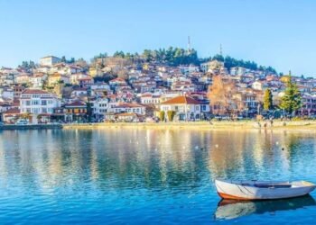 “Parakalon” Komon e Italisë, Liqeni i Ohrit shpallet vendi më i bukur në Europë