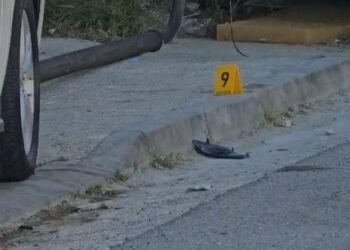 “Po na dridhet zemra” – Fqinji i një prej fëmijëve që humbi jetën në Durrës: Nuk dimë si të ngushëllojmë babain e sëmurë me kancer