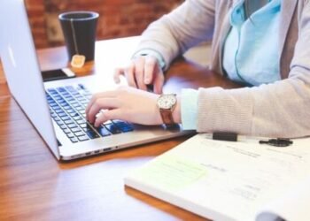Shqipëria përballet me rënien më të madhe të numrit të punëtorëve “freelance”