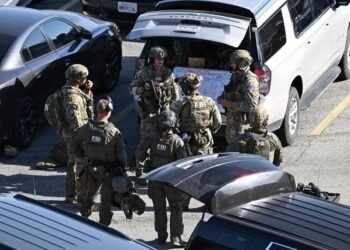 Përfundon pengmarrja që zgjati mbi 15 orë në Kaliforni, FBI vret autorin, shpëtohen 10 pengjet