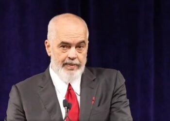 Rama përplaset me gazetaren e CNN, gjatë intervistës për Zvërnecin: Po më akuzon për lajm të rremë, do më dëgjosh apo jo?