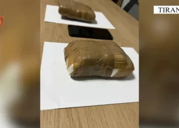 Arrestohet 44-vjeçari në Tiranë, i sekuestrohet edhe 1.5 kg kokainë