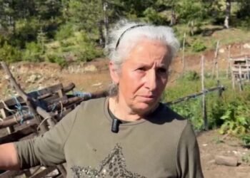 “Policia qëlloi e para”, nëna e autorit që ekzekutoi efektivin Enea Mekolli: Më vjen keq, edhe djali im të kishte vdekur!