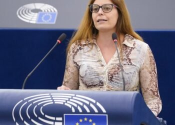 Rrëzohet amendamenti i eurodeputetes Ilaria Salis kundër projektit turistik në Zvërnec dhe Sazan