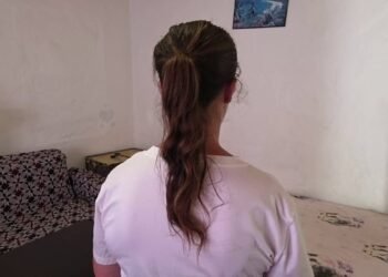 Nisin justifikimet, nëna e 15-vjeçares nga Fieri që shokoi rrjetin: Ajo vuan nga probleme mendore, nuk kemi çfarë të bëjmë. Të na ndihmojë shteti