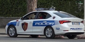 VIDEO: U filmuan duke marrë 20 mijë lekë, arrestohen dy policë të Komisariatit Nr.3 në Tiranë