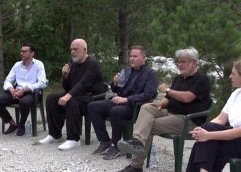 Iu premtoi legalizimin e ndërtesave, por pas zgjedhjeve ua shembi – Rama thotë se banorët e Thethit e keqkuptuan: Si mund ta lejoja unë këtë?