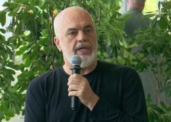 “Sigurimet e kujdestarëve të personave me aftësi të kufizuar do t’i paguajë shteti”, Rama me pensionistët: Pranë jush kur ekonomia na jep mundësi!