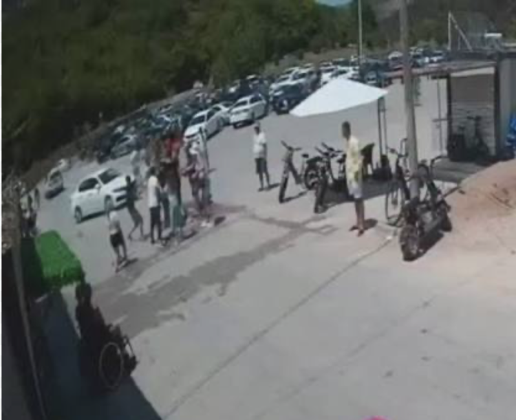 Sherr për një çelës biçiklete – Policia jep detajet se çfarë ndodhi tek “Syri i Kaltër”: Arrestohet 43-vjeçari, goditi me sende të forta administratorin e një subjekti