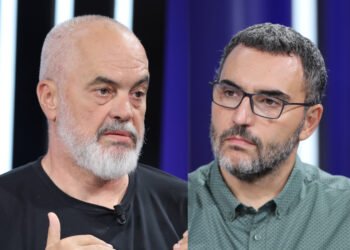 Qori shpjegon pse qeveria Rama po i përgjigjet protestuesve me “tërheqje zvarrë”