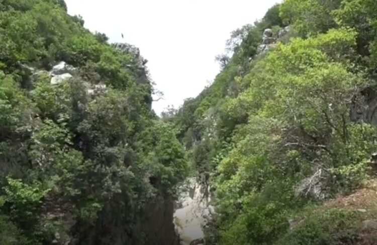 U zhduk prej dy ditësh, 58-vjeçari gjendet i pajetë brenda një guve në Kuçovë