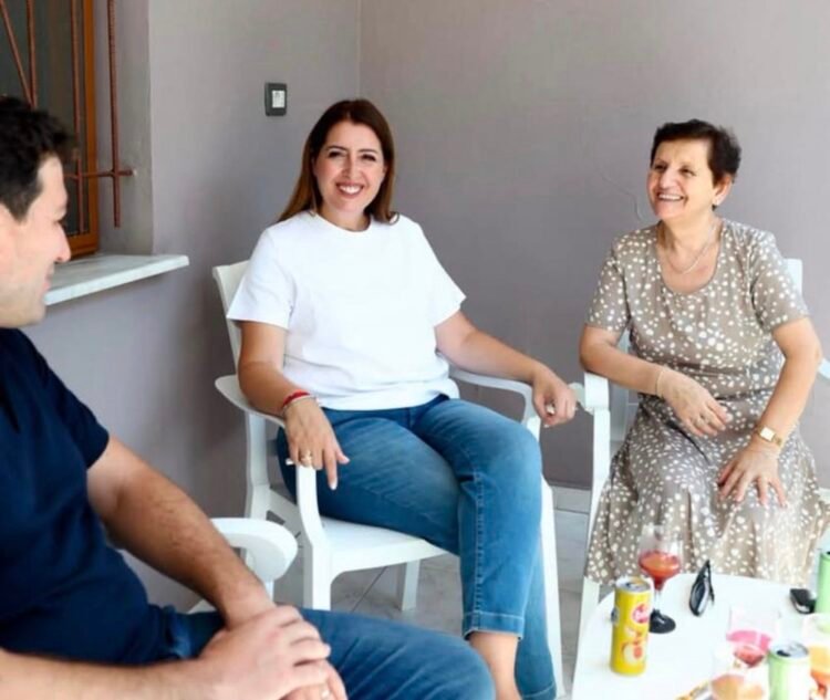 Ogerta Manastirliu rinis fushatën për Bashkinë e Tiranës, çfarë do bëjë Erion Braçe tani?