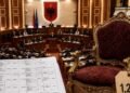 Peleshi hap thesin te Kuvendi: Karrige  1200 euro copa, për të ulur Zegjinenë dhe shokët e saj