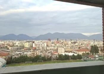 Nga Tirana në bregdet: Ku fitohen më shumë para nga dhënia e apartamenteve me qira ditore?