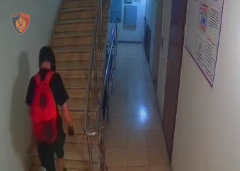 VIDEO/ Zbardhet ngjarja në Vlorë: 33-vjeçari i vuri flakën apartamentit të konkurrentëve, për pak dogji vëlla e motër brenda
