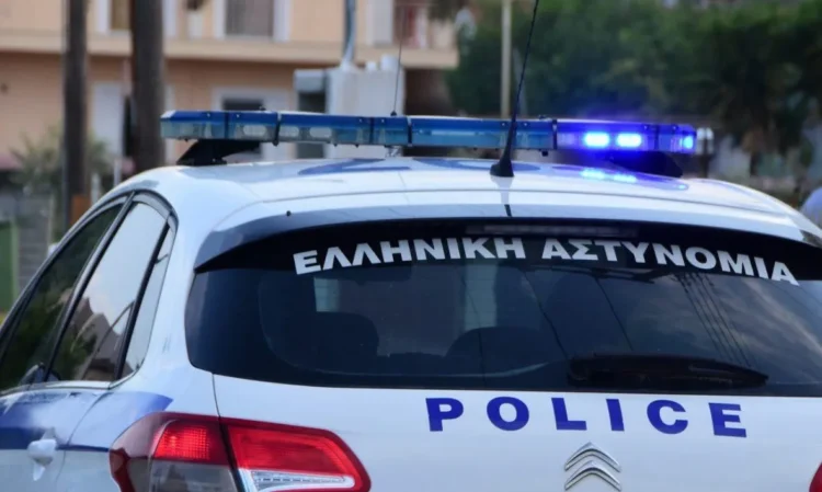 Greqi/ Djali mban trupin e babait për 5 vite në frigorifer për t’i marrë pensionin