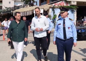 Lamallari dhe Hita inspektojnë jahtet në Himarë, por heshtin për krismat në Palasë