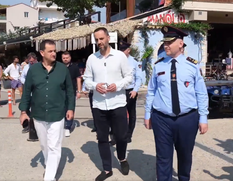 Lamallari dhe Hita inspektojnë jahtet në Himarë, por heshtin për krismat në Palasë