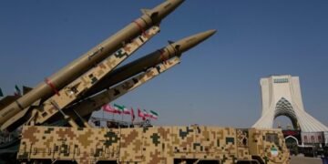 Financial Times: Moska po ndihmon Iranin për ndërtimin e një raketë supersonike për të goditur SHBA