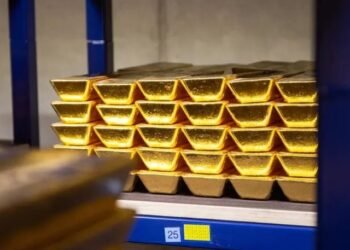 Holanda zhvendos 86 ton ar nga Amerika e Veriut në Londër: Duhet të jemi gati për krizat gjeopolitike