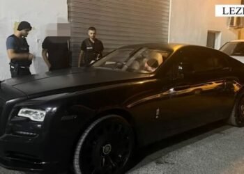 Kontrolle ndaj makinave luksoze në Lezhë, bllokohet një “Rolls-Royce”, nisin hetimet pasurore për pronarin (VIDEO)