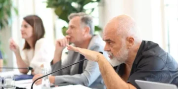 ‘Prania Besnike’, 431 ankesa në javën e dytë/ Rama me drejtuesit e qarqeve: Nuk është ideja thjesht të marrim halle e të çojmë halle
