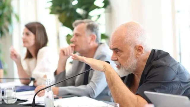 ‘Prania Besnike’, 431 ankesa në javën e dytë/ Rama me drejtuesit e qarqeve: Nuk është ideja thjesht të marrim halle e të çojmë halle