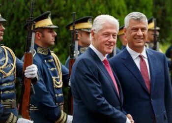 Gazetari zbulon këshillën e Clintonit ndaj Thaçit: Mos bëj marrëveshje me Rusinë!