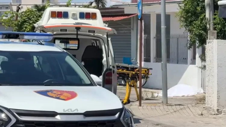 Aksident i rëndë në Cërrik, humb jetën një 21-vjeçar, plagoset një i mitur