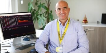 Skandal në Raiffeisen/ Qindra qytetarëve u zhduken paratë nga llogaria, dyshohet për vjedhje masive