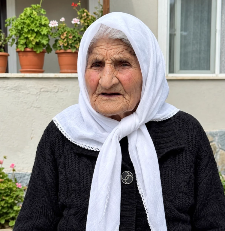 Pas 7 vitesh përpjekje, 117-vjeçarja përfiton shtesë të posaçme pensioni nga shteti