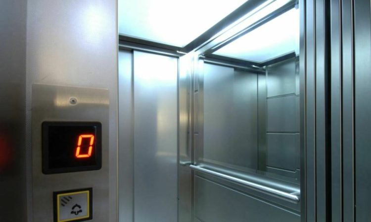 E rëndë në Fushë-Krujë! E shtyu…16-vjeçari humb jetën pasi iu shkëput ashensori, pranga kamarierit dhe pronarit të lokalit
