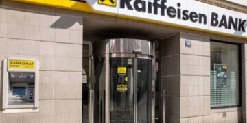 SMS mashtruese në emër të Raiffeisen Bank, klientëve u kërkohen të dhënat e kartës dhe kodet e sigurisë
