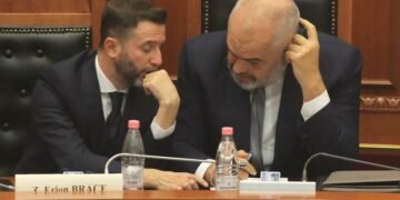 Gjithë ditën KUNDËR, por Braçe tregon si e “bindi” Rama “rrebelin me leje” në fund