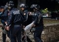 19-vjeçari u tërhoq zvarrë me këmbë të thyer, pezullohen 5 efektivë dhe shefi i Rendit