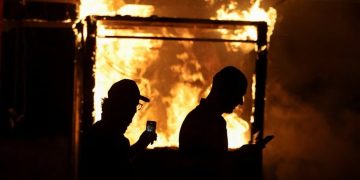 Protestat në Tiranë në vëmendjen e mediave botërore/ Reuters: Sfida më e madhe për Ramën, AP zbulon gafën e televizioneve franceze