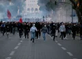 “Nuk duhen fajësuar ‘duart e huaja’ për trazirat”, analisti Gabriel Partosh analizon protestën: Rama duhet të dëgjojë të rinjtë. Opozita nuk bind