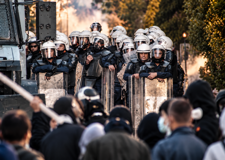 Policët kërcënohen me masa disiplinore, nuk dhanë informacion për organizatorët dhe financuesit e protestave në Tiranë