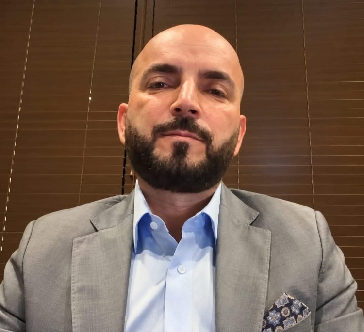 “Policia, e çakorduar!” – Ish- drejtori Gledis Nano: E papranueshme që policia të ndjekë njerëzit me shkop gome…