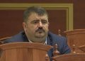 Ish deputeti socialist hap “ankand”: 5 mijë euro kush hedh një deputet socialist dhe demokrat në koshin e plehrave!