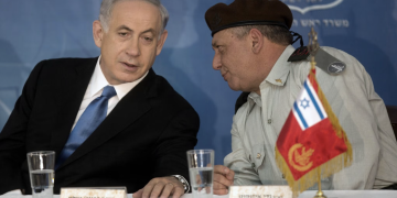 Kush është gjenerali që sfidon Netanyahun dhe sa shanse ka të fitojë