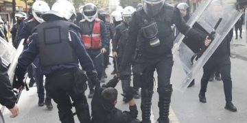 Prokuroria e Tiranës nis hetimet për dhunën ndaj protestuesve: Hetuesit zbarkojnë te Trauma, sekuestrohen kartelat mjekësore