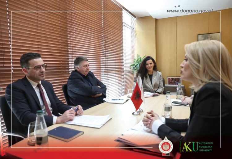 Furtuna e dorëheqjeve, largohen drejtoresha e AKU-së dhe kreu i Doganave!