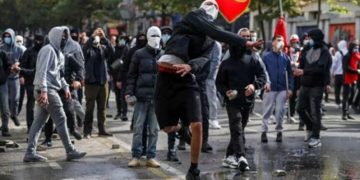“Nuk gënjehemi më!”/ Nga protestat e verës te revolta studentore, Shqipëria kërkon ndryshim rrënjësor